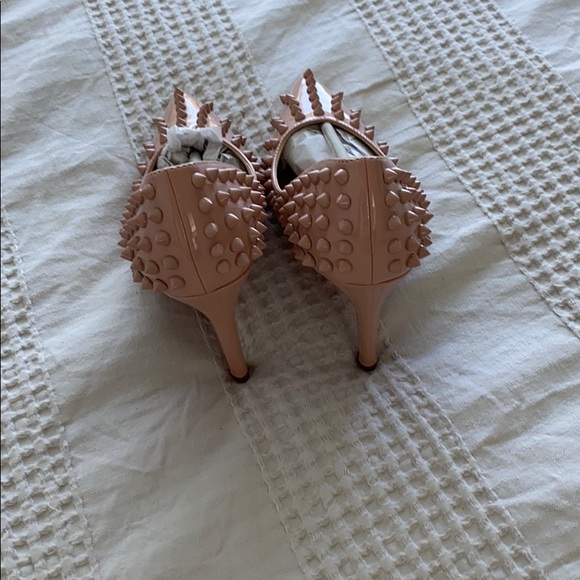 SOLD NEW! Nude Spiked Pigalle Red Bottom Pumps - Picture 4 of 7